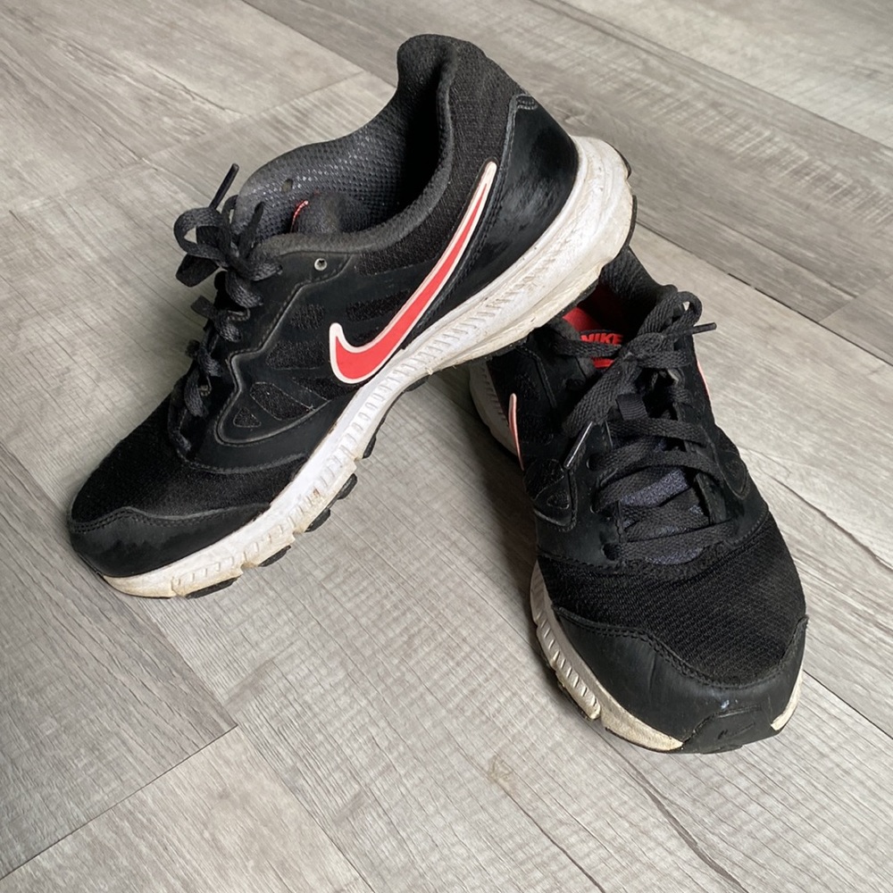 Black Nike Running Sneakers